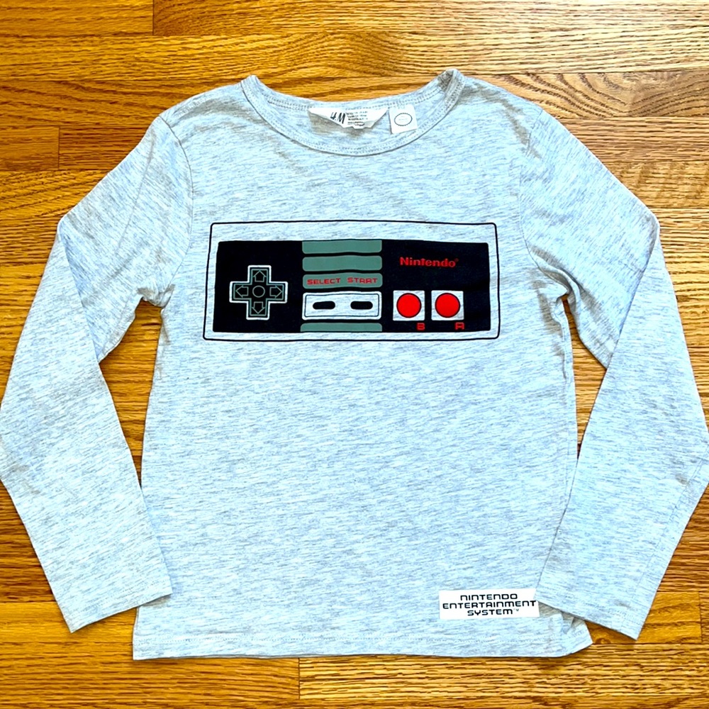 🎮Nintendo shirt 🎮